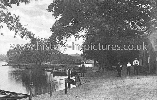 The Hollow Pond, Whipps Cross, Leytonstone, London. c.1918